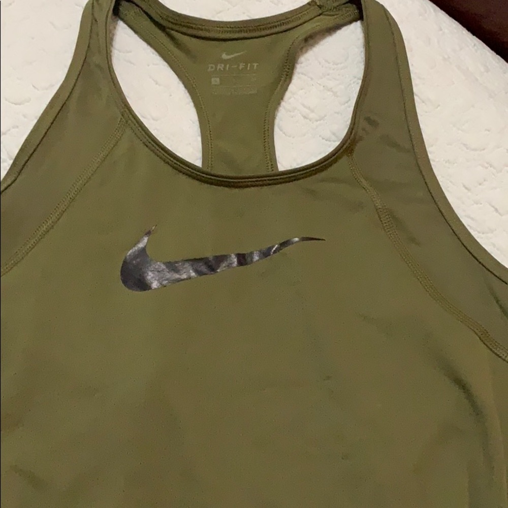 Nike workout tank top